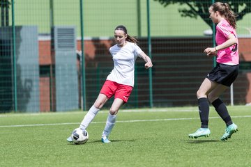 Bild 37 - wBJ SV Wahlstedt - SV Steinhorst/Labenz : Ergebnis: 0:1